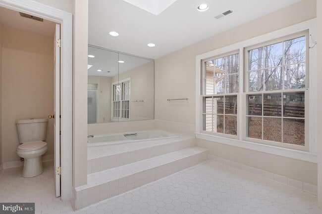 Building Photo - 13620 Canal Vista Ct