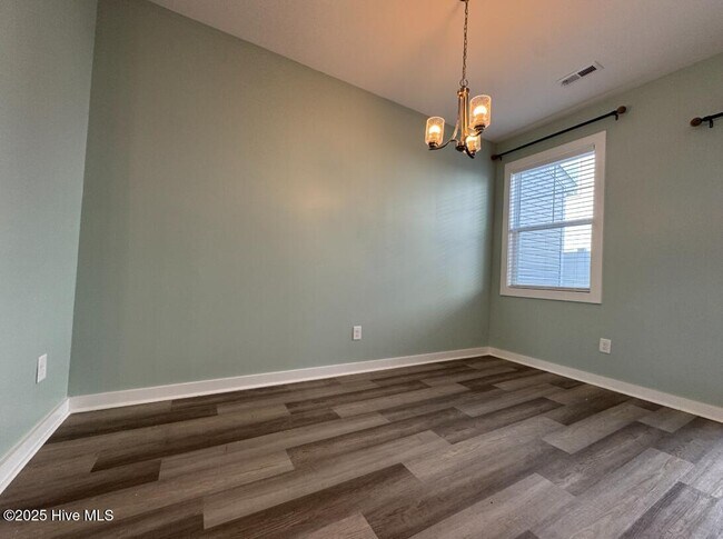 Building Photo - 421 Sunfish LN