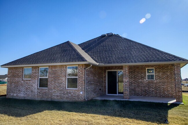 Building Photo - Brand New Home in Washington!