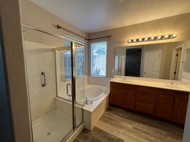 Building Photo - 4-bedroom single story in Sylvan School Di...