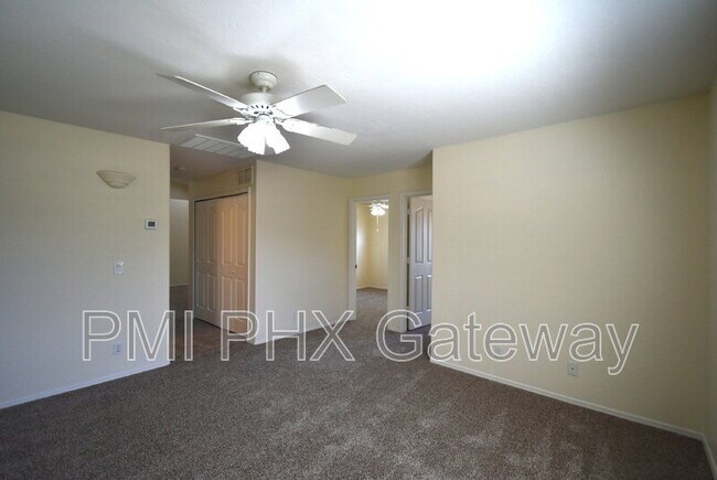 Building Photo - 2895 E Toledo Ct