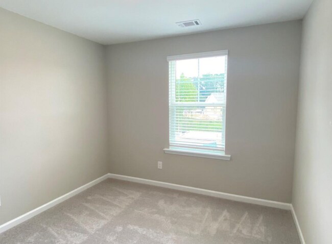 Building Photo - 4627 Waxwing St