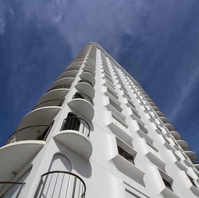 Building Photo - 3003 S Atlantic Ave