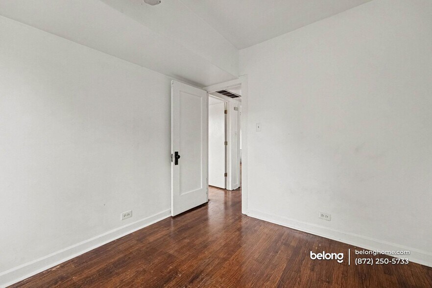 Building Photo - 8737 S Langley Ave