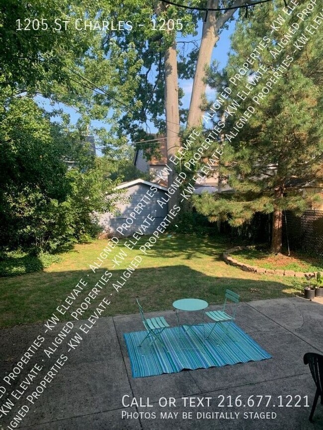 Building Photo - 1205 St Charles Ave