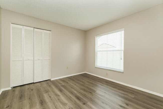 Building Photo - 13203 Pine Creek Cir