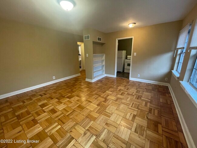 Building Photo - 2201 Cherokee Pkwy