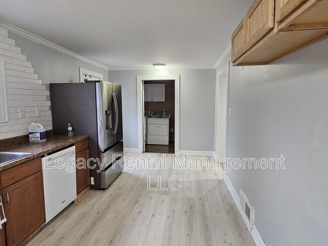 Building Photo - 2303 Old Berwick Rd