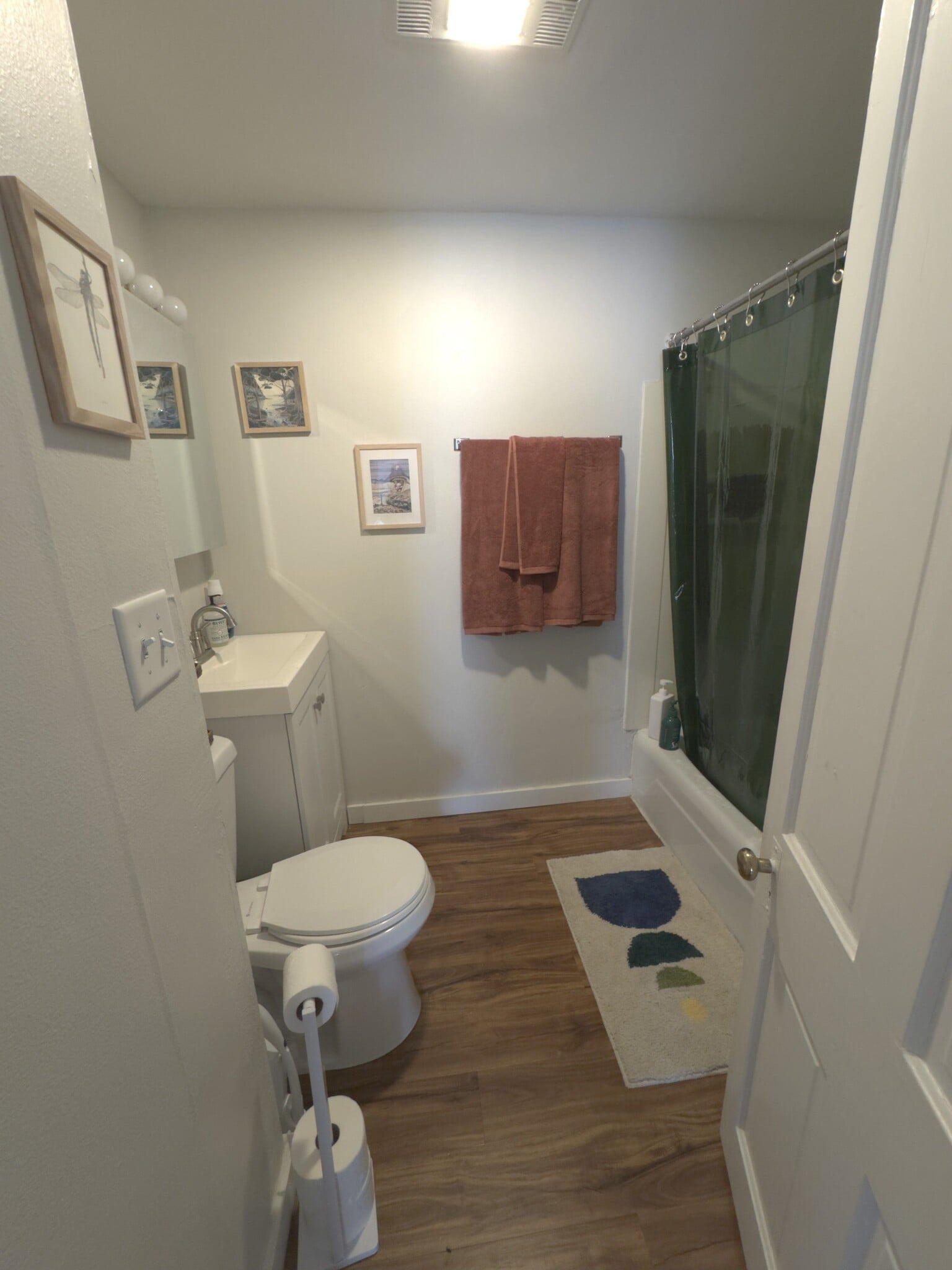 Building Photo - 2214 Winnebago St