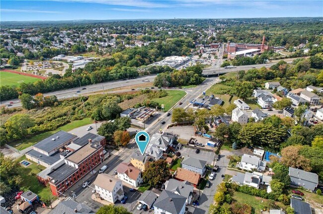 Building Photo - 555 Branch Ave