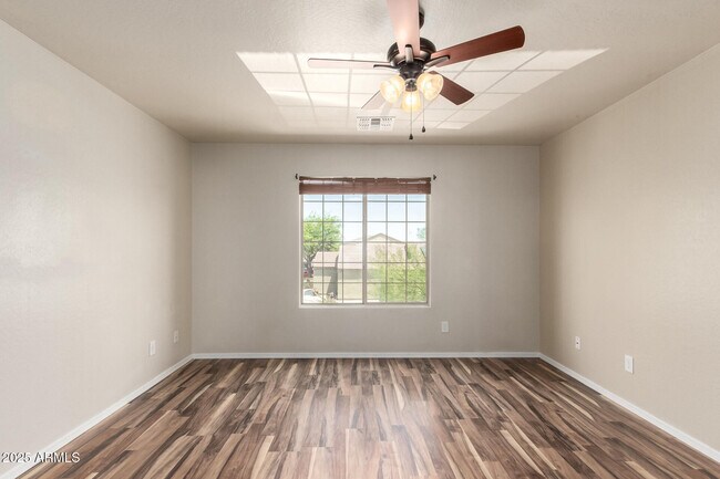 Building Photo - 5722 S 240th Dr