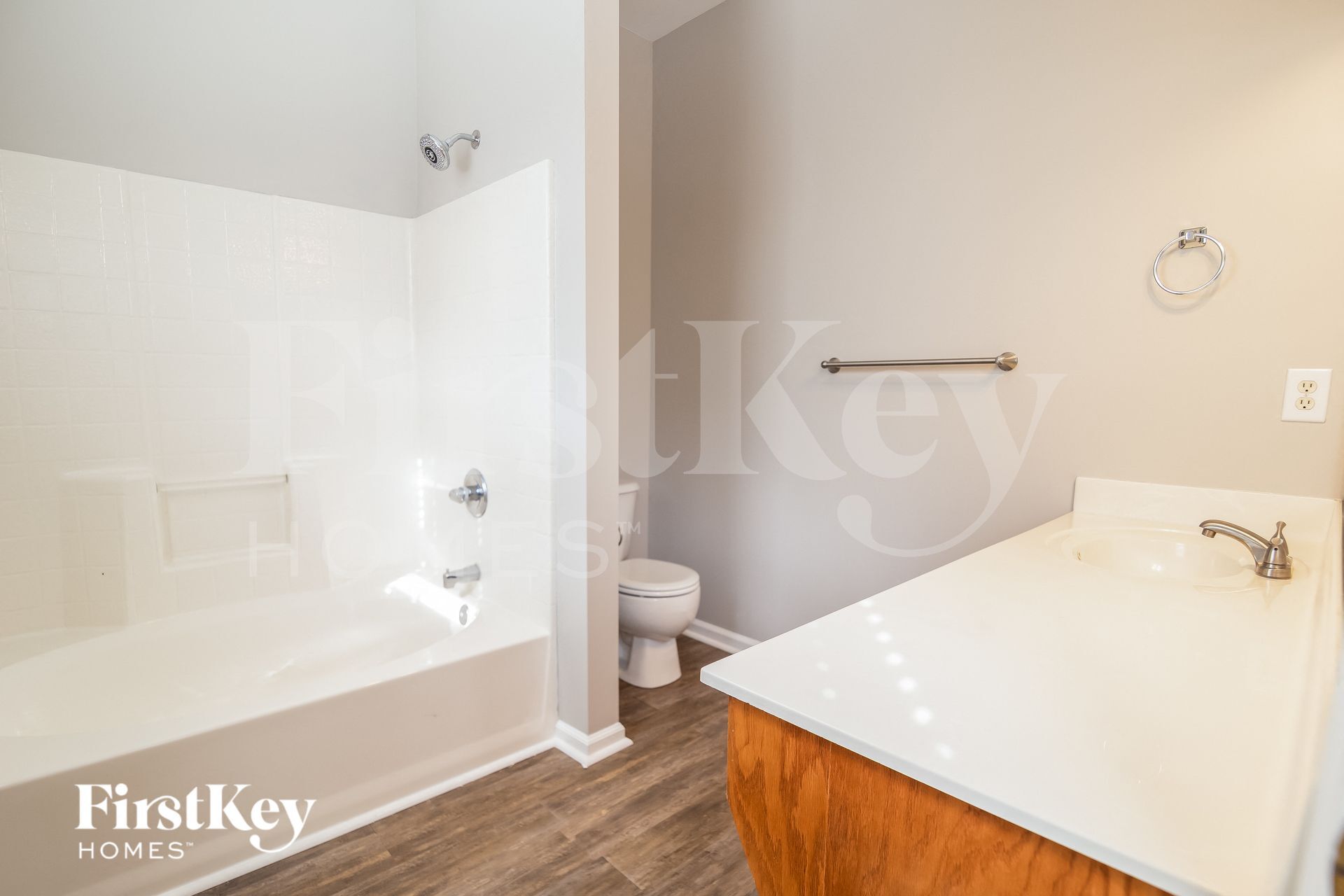 Building Photo - 216 Pimpernel St