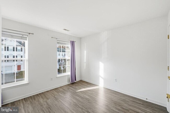 Building Photo - 554 Ellison Ct