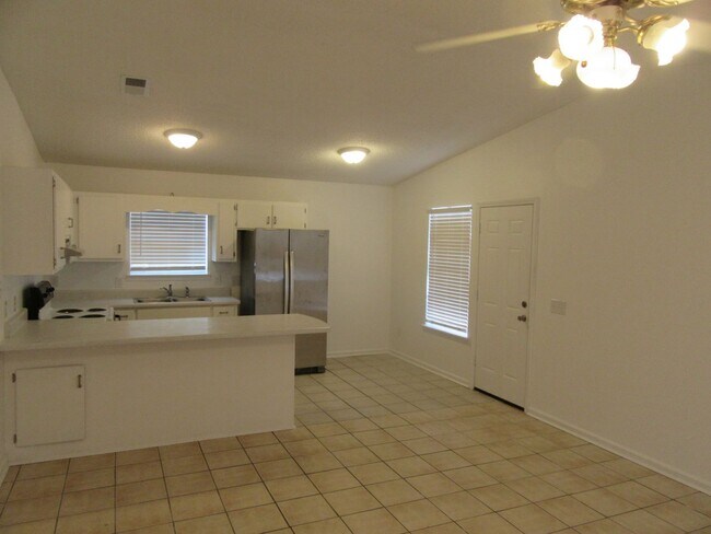 Building Photo - 5111 Flint Ave