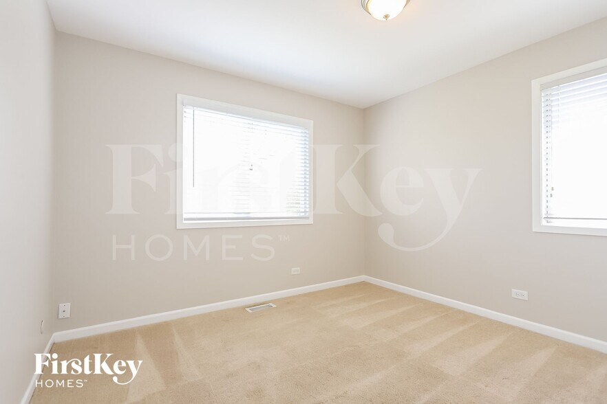 Building Photo - 133 Huntingwood Rd