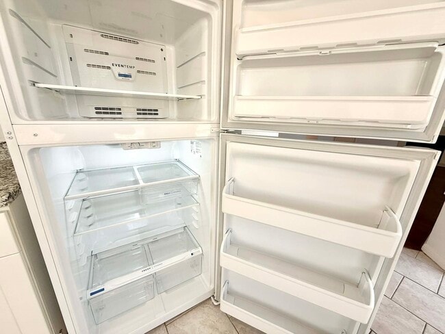 Building Photo - 12100 Overbrook Ln