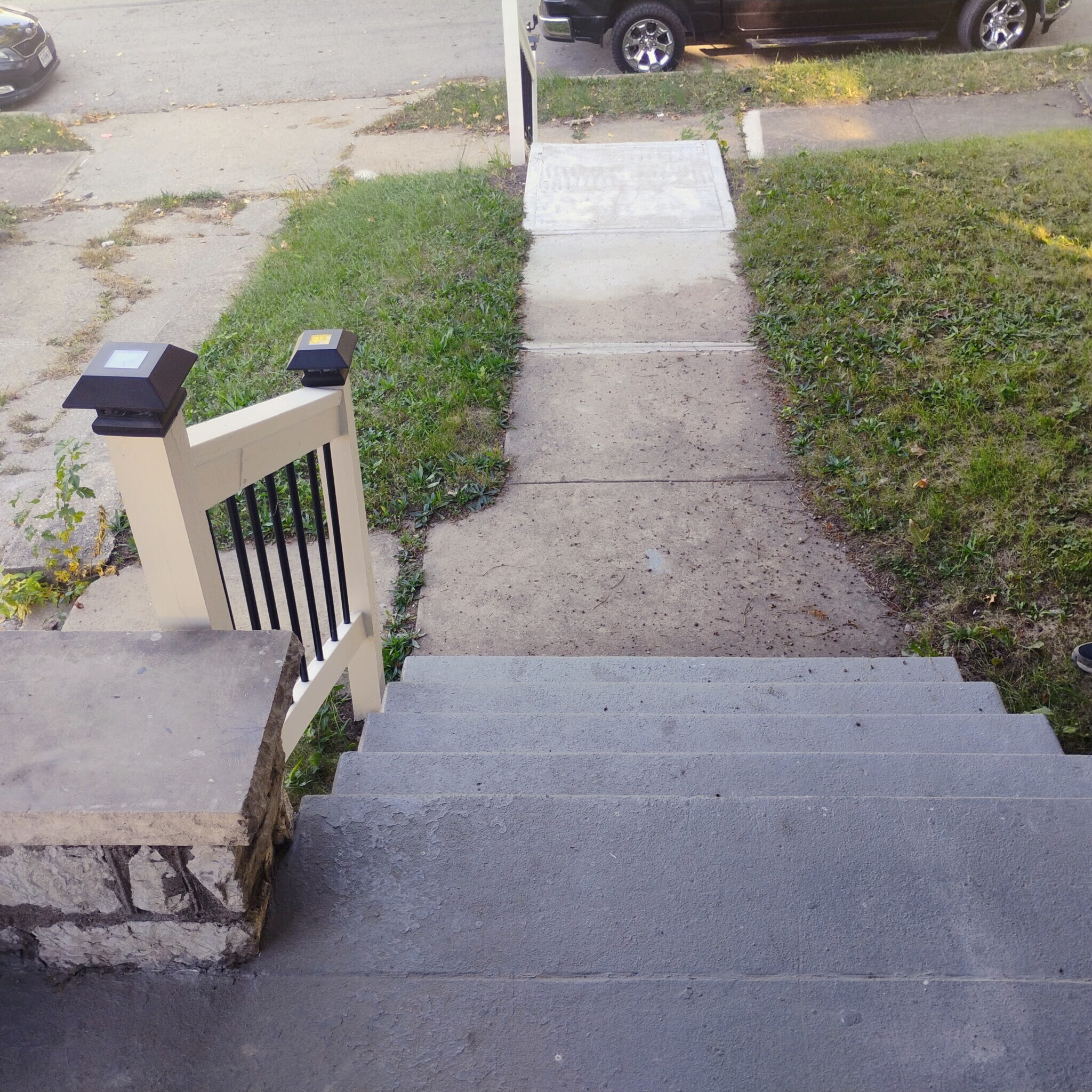 Building Photo - 2914 Bales Ave