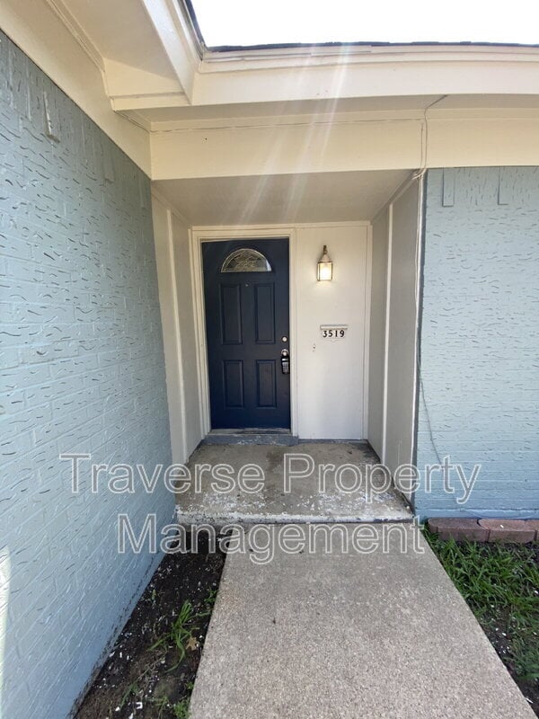 Building Photo - 3519 Winslow Dr