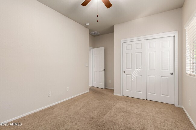 Building Photo - 1649 W Red Bird Rd