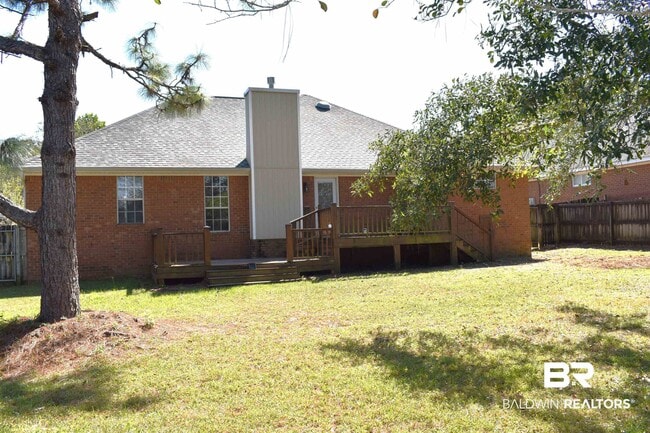 Building Photo - 10610 S Side Loop