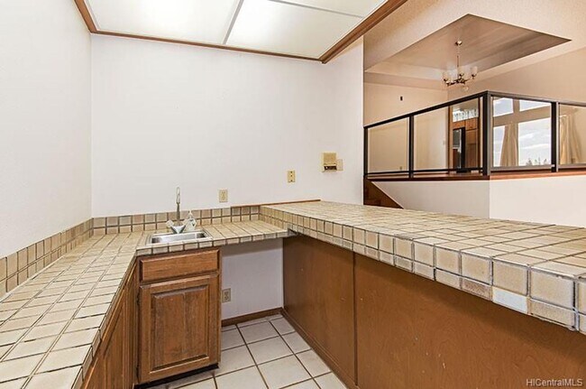 Building Photo - 98-604 Kuini St.