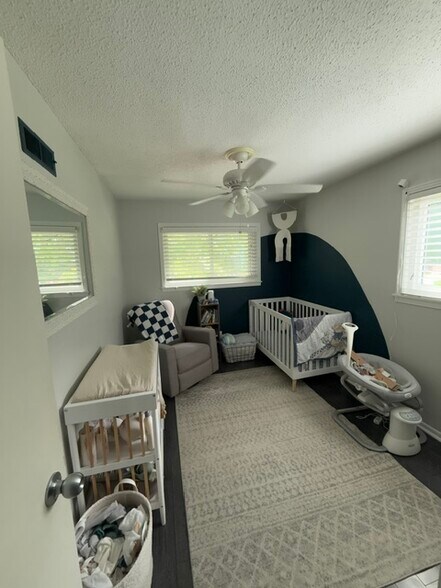 spare room 2 upstairs - 5315 w 103rd pl