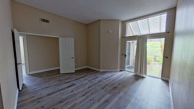 Building Photo - 806 S Sapphire Ln