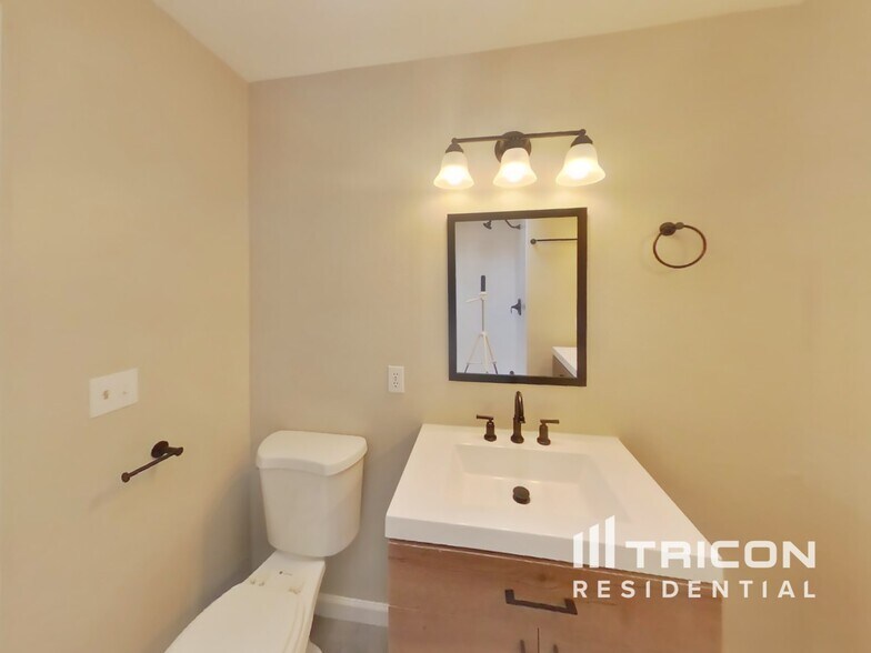 Building Photo - 3810 212th St Ct E