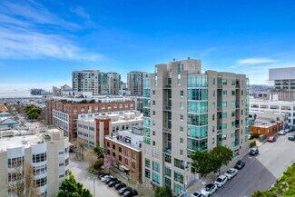 Building Photo - EPIC REA - Modern-Style 1 BR/1 BA Condo in...