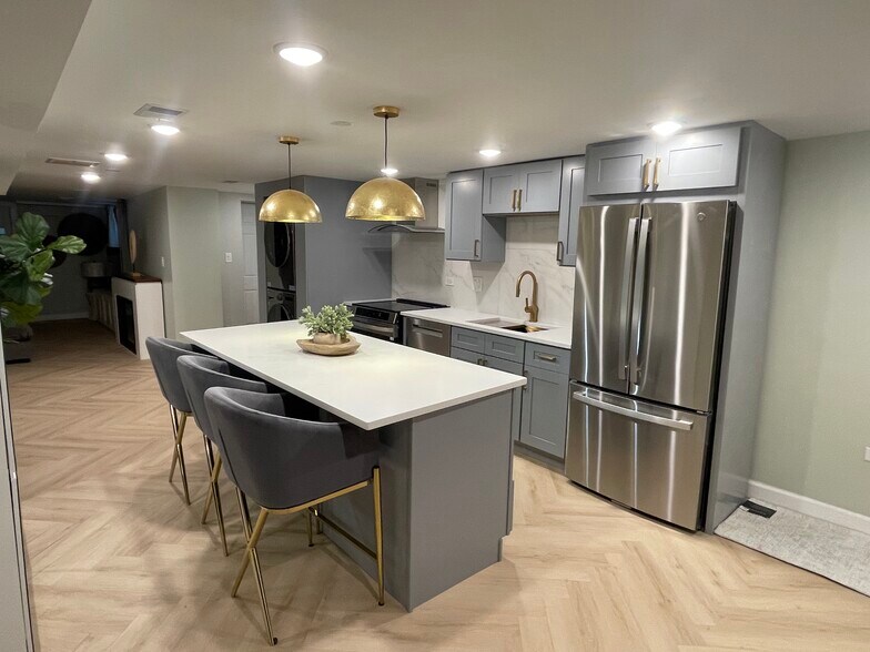 7 foot white quartz island - 656 E 50th Pl