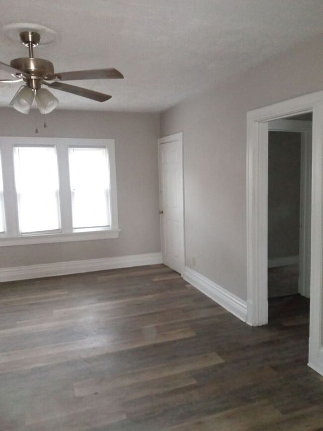 Building Photo - Cozy 3 bedroom ranch style single family house close to the Short North