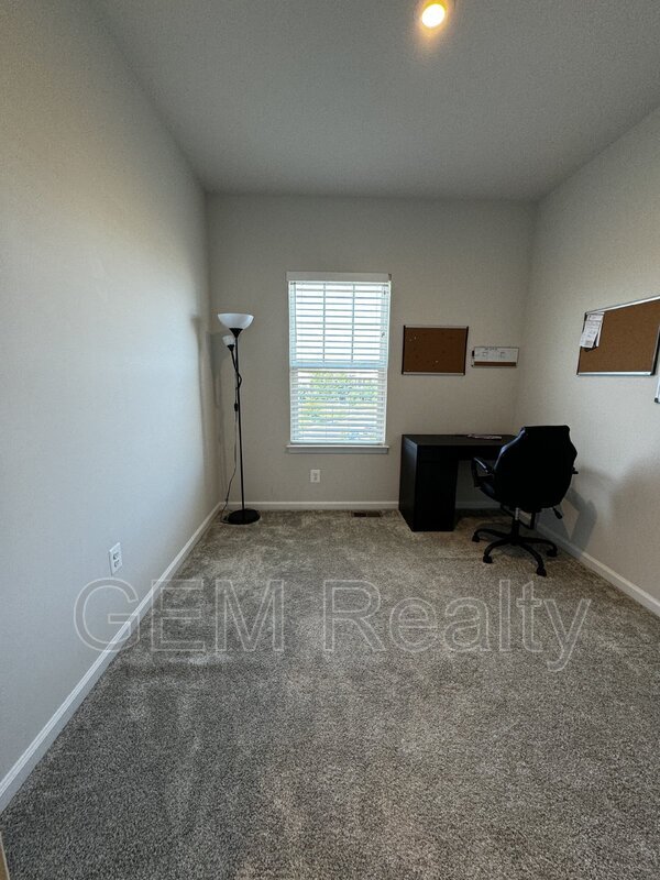 Building Photo - 1853 Sag Harbor Ln