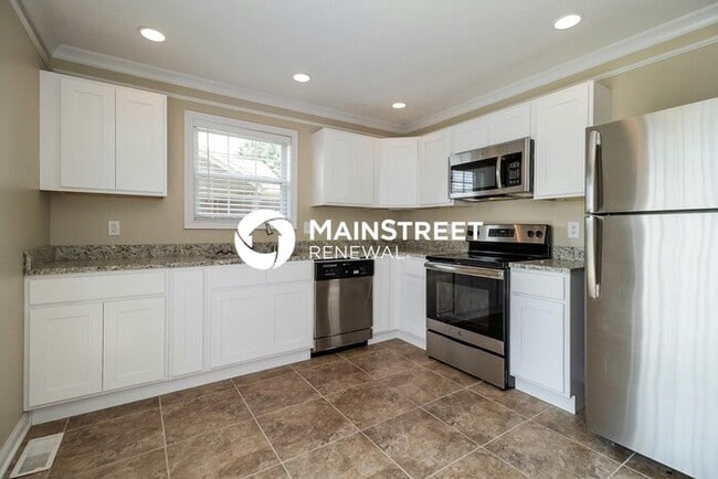 Building Photo - 4 Bedroom Pet-Friendly Home in Shepherdsvi...
