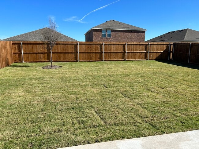 Building Photo - 778 Yorkshire Dr