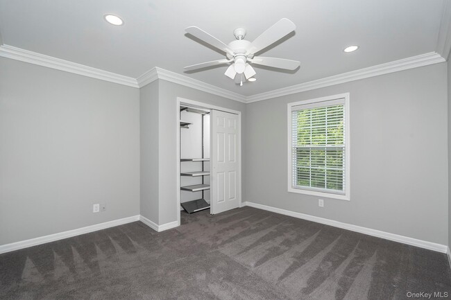 Building Photo - 37 Oakridge Cir