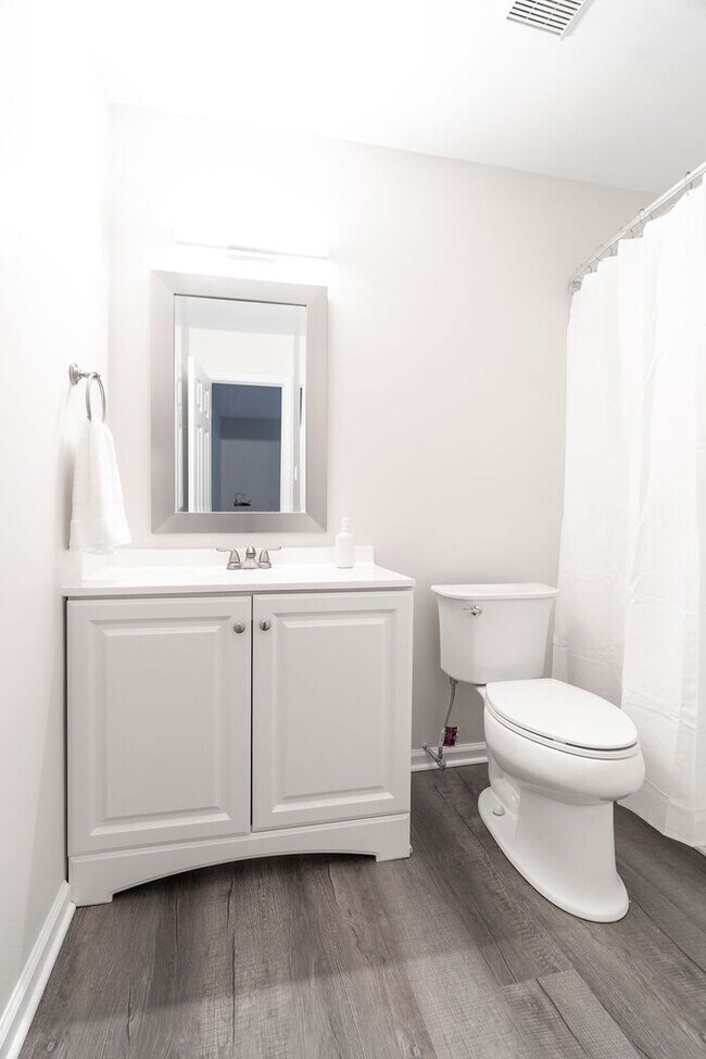 Building Photo - Perfect for roommates! Near Rex Hospital and Lenovo Center