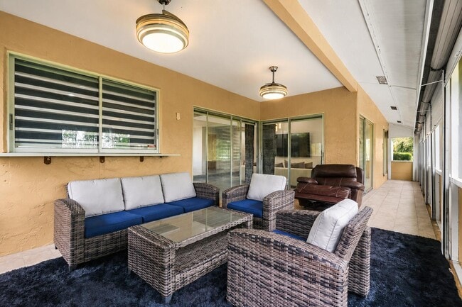 Building Photo - 5557 N Cameo Dr