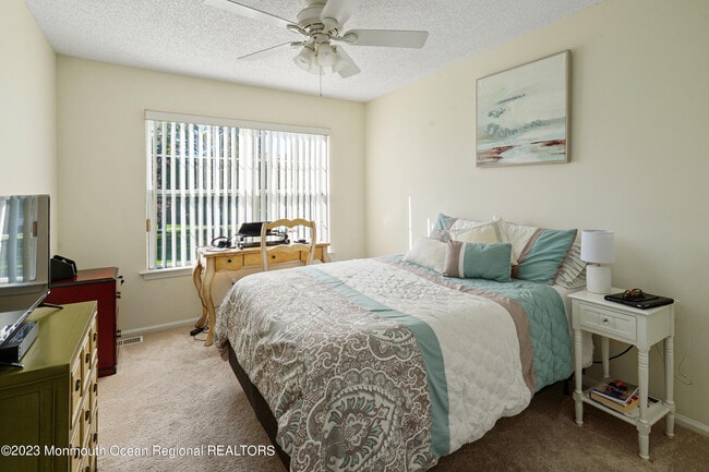 Building Photo - 192 Tarpon Dr