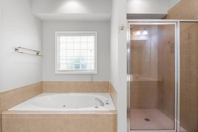 Building Photo - FOR RENT in HARRIS COUNTY with SWIMMING POOL! Available July 1st