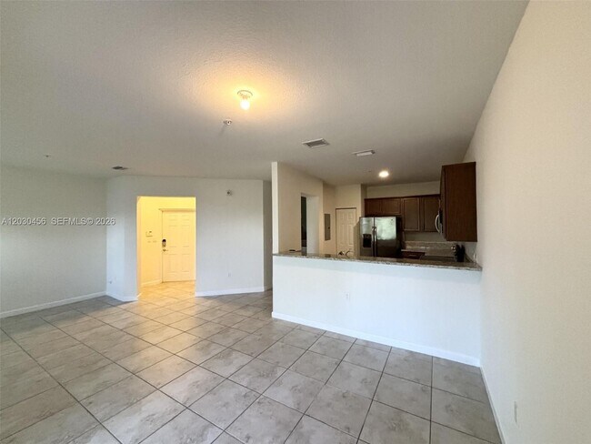 Building Photo - 10620 NW 88th St