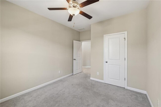 Building Photo - 4145 Essex Pond Wy