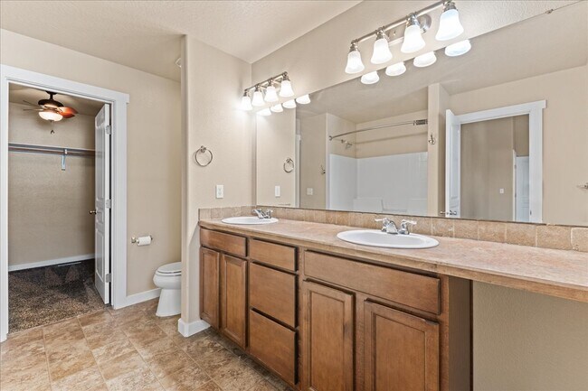 Building Photo - 115 W Lava Falls Dr