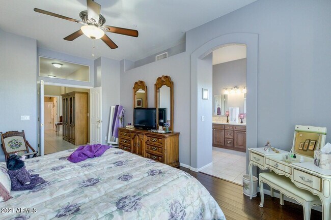 Building Photo - 10474 E Morning Star Dr