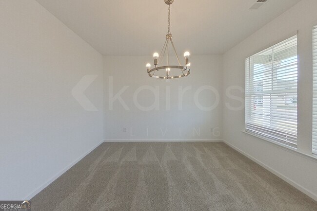 Building Photo - 100 English Oak Ln