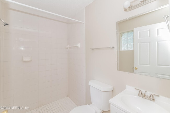 Building Photo - 10715 Ogalla Ave