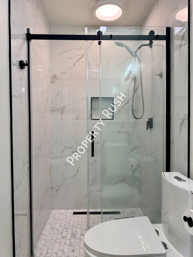 Building Photo - 7339 Brookside Dr