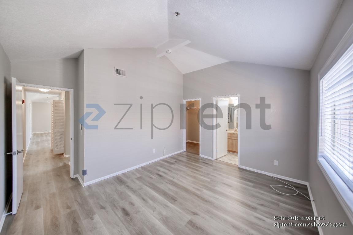 Building Photo - 409 Utica Avenue