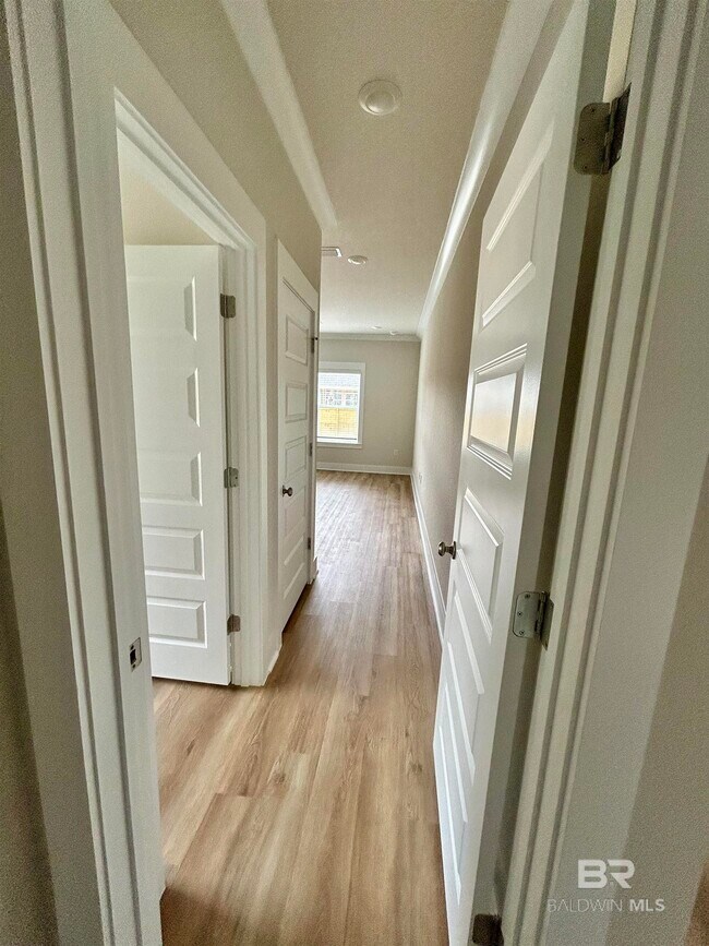 Building Photo - 8708 Sea Star Cir