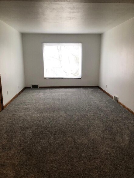Lving room - 2406 21st St