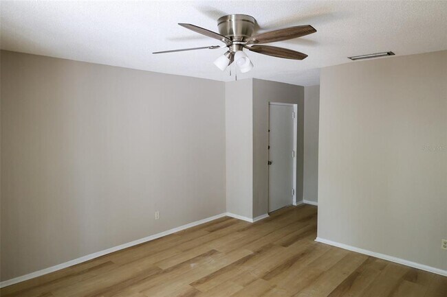 Building Photo - 1061 85th Terrace N